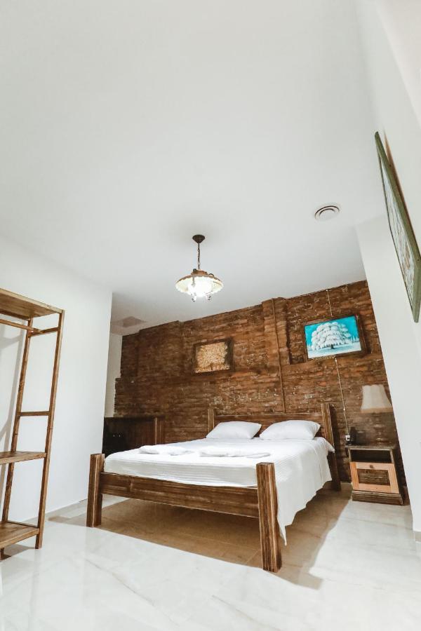 Hotel Verdzi Кутаиси Экстерьер фото