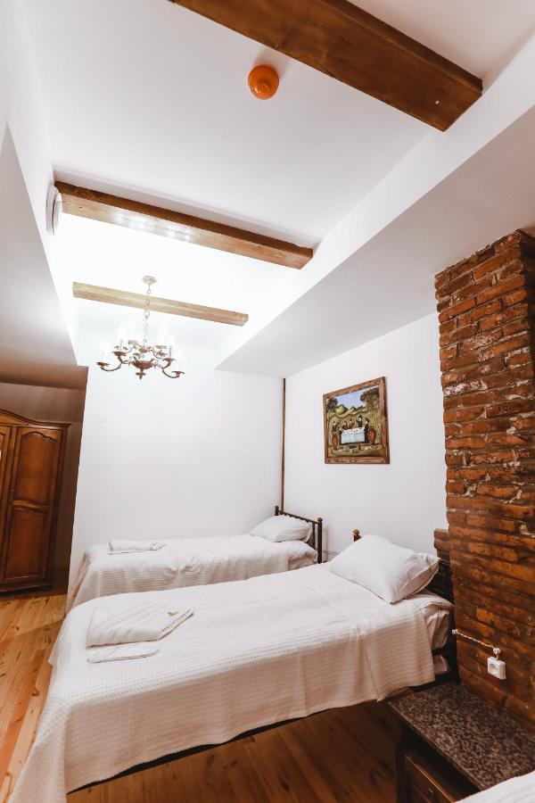 Hotel Verdzi Кутаиси Экстерьер фото